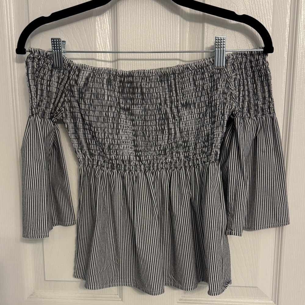 HOLLISTERStriped Off-Shoulder Women's Top
